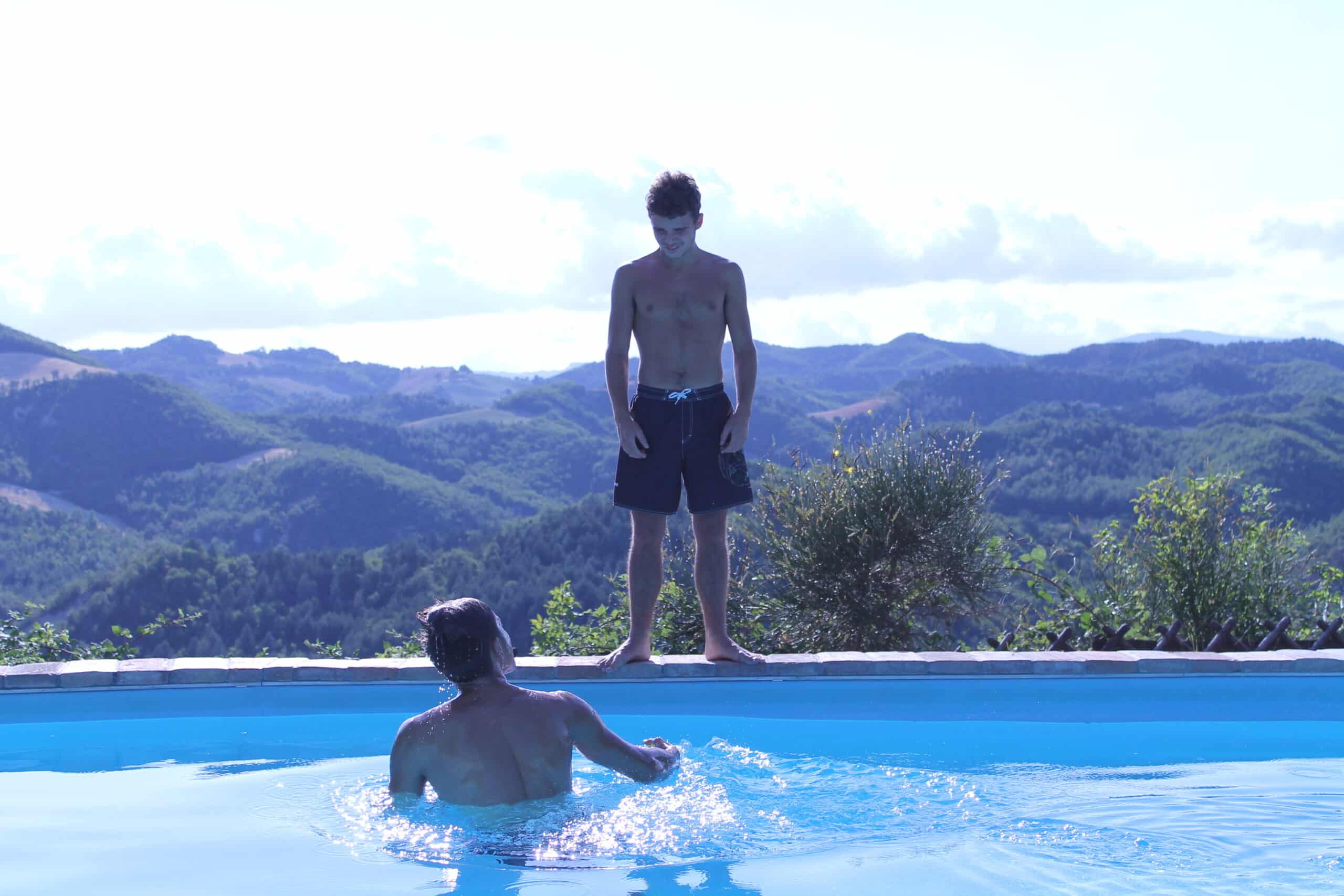 agriturismi Urbino, agriturismi Marche, casa vacanze Urbino, piscina panoramica, panorama mozzafiato, relax, casa vacanze con piscina Urbino